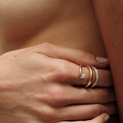 Bague Double Charlotte CHESNAIS Serti Sculpté en or jaune et diamant