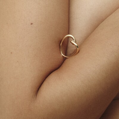 Bague Charlotte CHESNAIS Coeur Serti Sculpté en or jaune et diamant