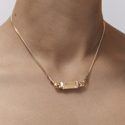 Marie Lichtenberg Baby Locket Star Necklace in yellow gold 42cm