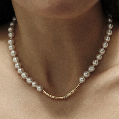 Charlotte CHESNAIS Wave Necklace in yellow gold, diamonds, and freshwater pearls