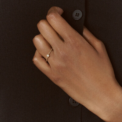 Bague sur chaine Viltier Clique Solo en or jaune et diamant