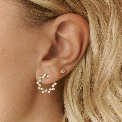 Boucles d'oreilles Viltier Clique Solo en or jaune et diamants