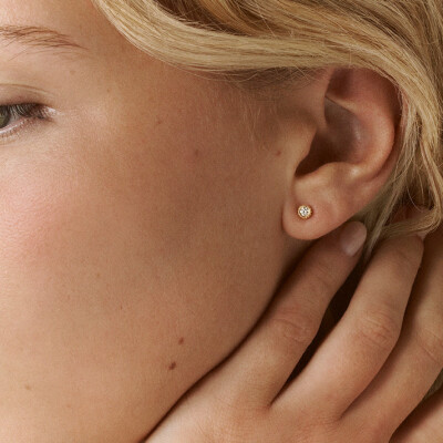 Boucles d'oreilles Viltier Clique Solo en or jaune et diamants