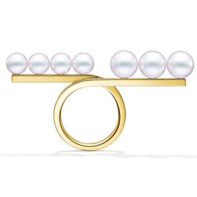 Tasaki Balance Loop Ring in yellow gold with Akoya pearls