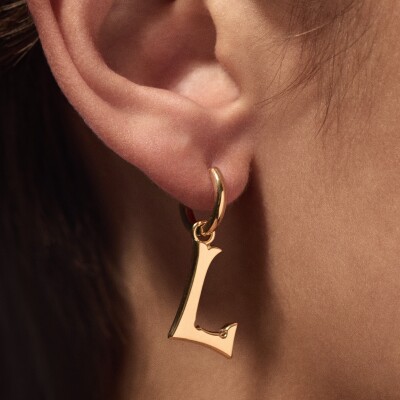 Pendentif Marie Lichtenberg Letter ( A,B,D,E,G,H,K,M,N,P,R,W,X,Z ) 17.5mm en or jaune