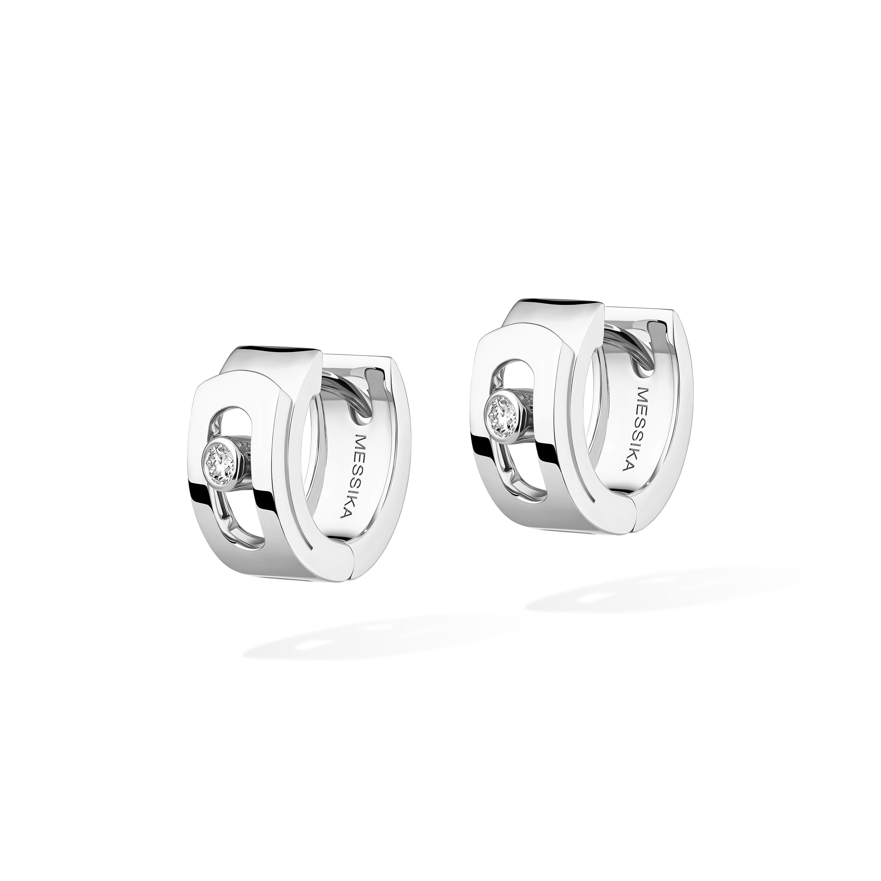 Boucles d'oreilles créoles Messika Move Noa en or blanc et diamants