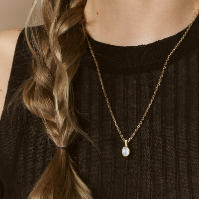 Viltier June Birthstone Pendant in Yellow Gold and Moonstone
