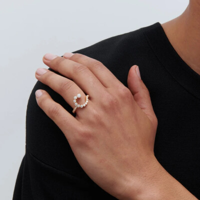 Sophie Bille Brahe “Letter of Light” C Set Ring in Yellow Gold and Diamonds