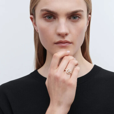 Sophie Bille Brahe “Escargot” Ring in Yellow Gold and Diamonds