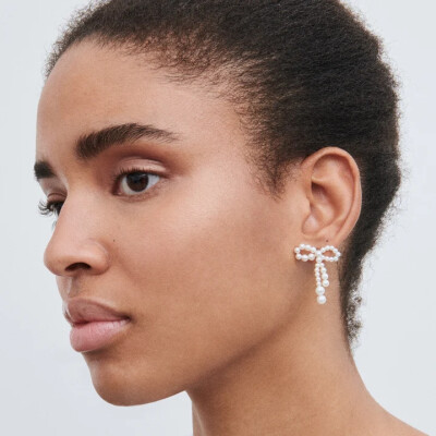 Boucles d'oreilles Sophie Bille Brahe Rosette de Perles en or jaune et perles