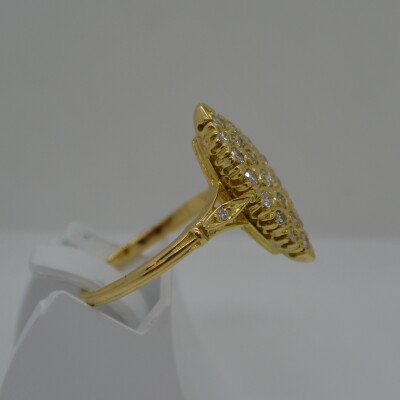 Bague tête ovale 19 Diamants