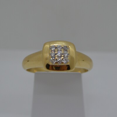 Bague Diamants tête carrée