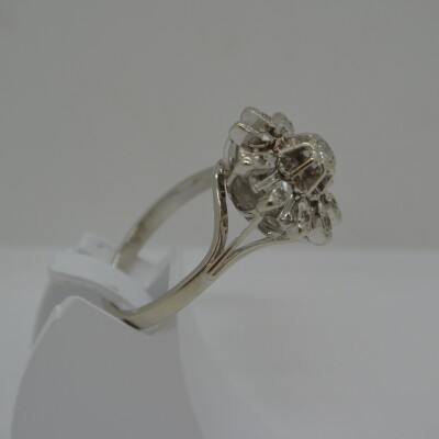 Bague forme Fleurs Diamants