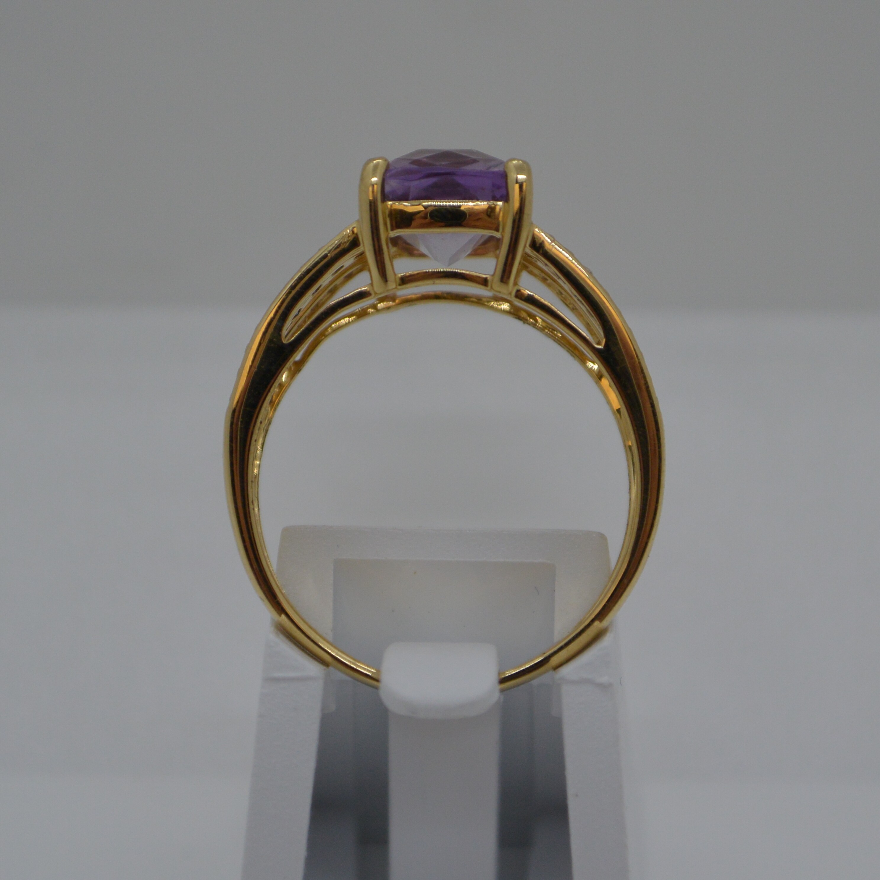 Bague Améthyste, Diamants et Saphirs vue 3