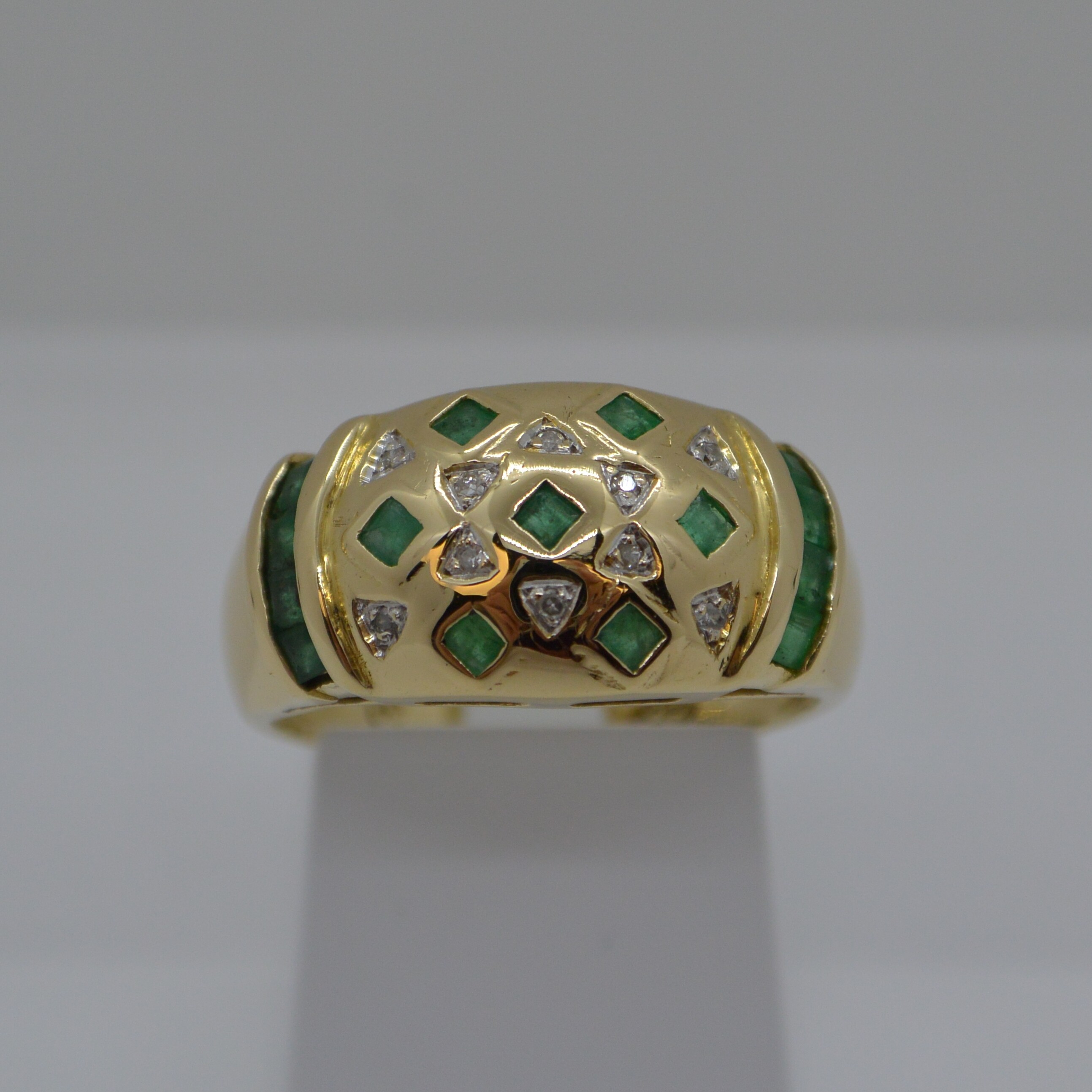 Bague Emeraudes et Diamants vue 1