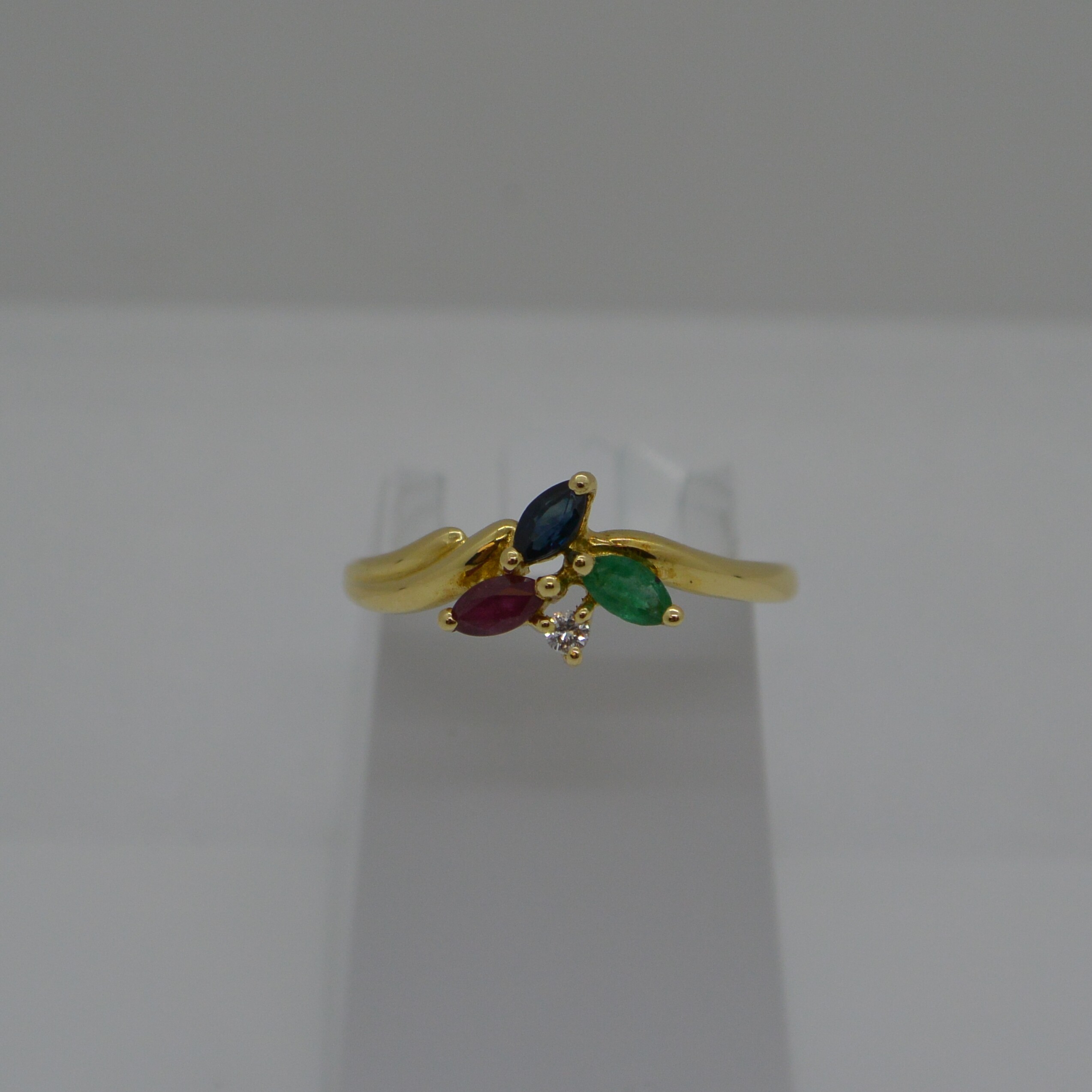 Bague Pierres Précieuses et diamant vue 1