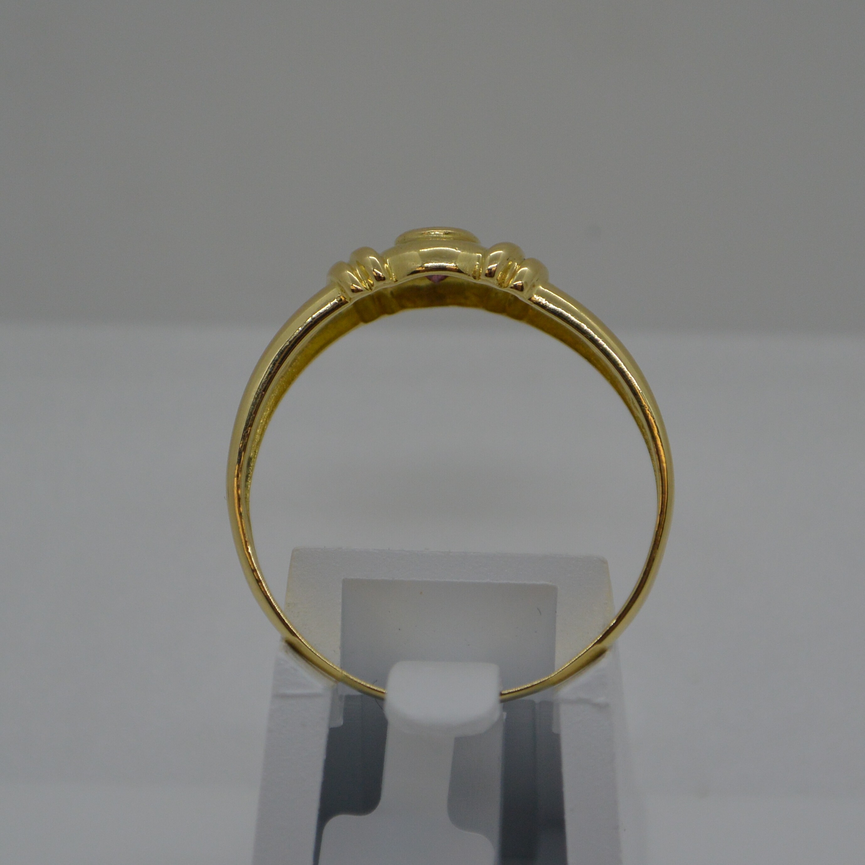 Bague Rubis Serti Clos vue 3