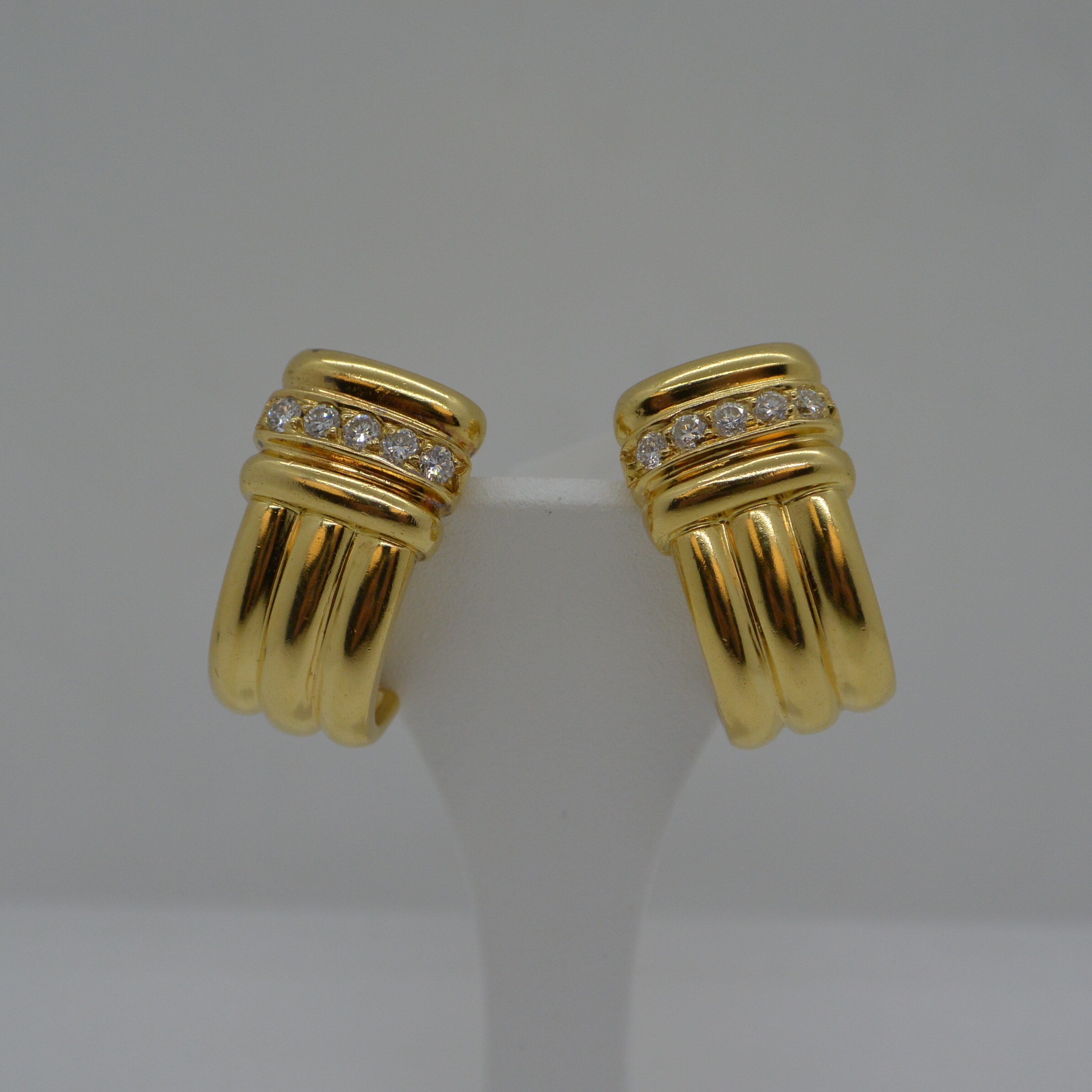 Boucle d'Oreilles Clips Diamants O.J PERRIN vue 1