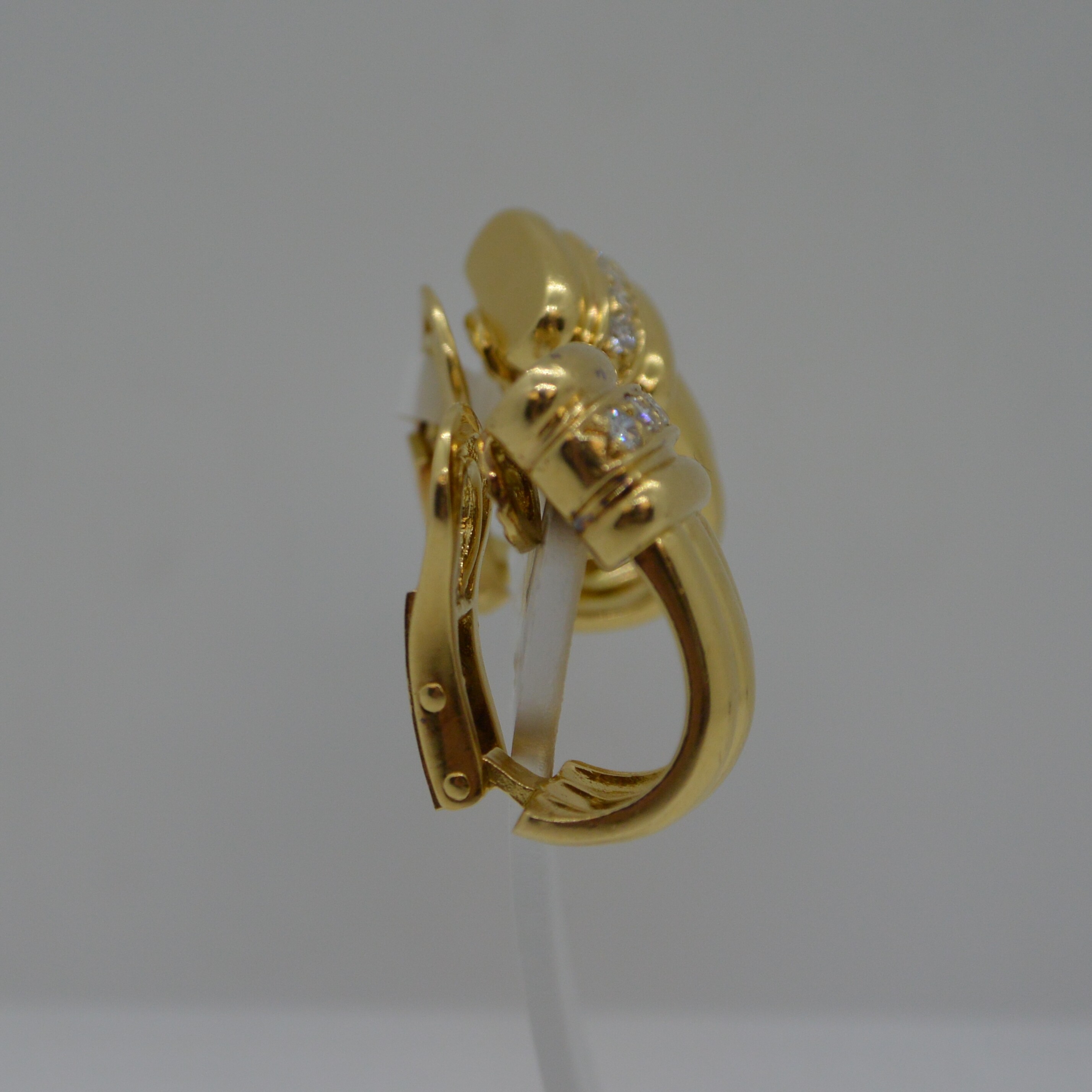 Boucle d'Oreilles Clips Diamants O.J PERRIN vue 2