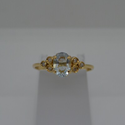 Bague Aigue Marine Ovale et Diamants