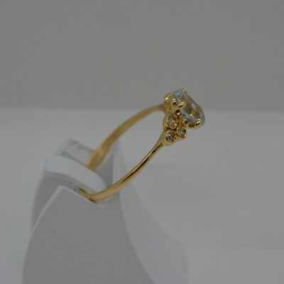 Bague Aigue Marine Ovale et Diamants