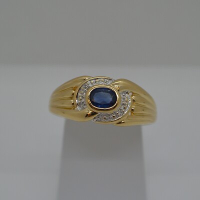 Bague Saphir Ovale et Diamant
