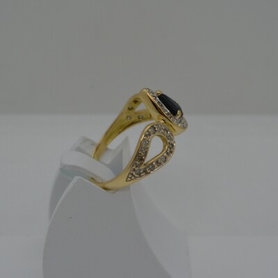 Bague Saphir et Diamants Forme Goutte