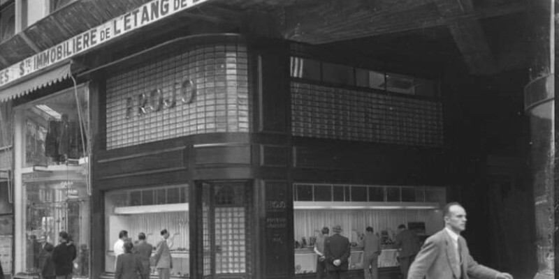 1976