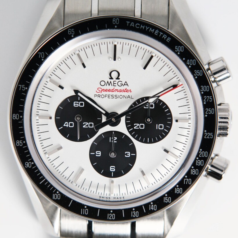 Montre Omega Speedmaster Panda Jeux Olympiques Tokyo 2020 édition limitée mécanique cadran argent bracelet acier 42 mm