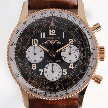 Montre Breitling Navitimer 1959 chronographe Édition Limitée cadran noir bracelet cuir de veau brun 41mm