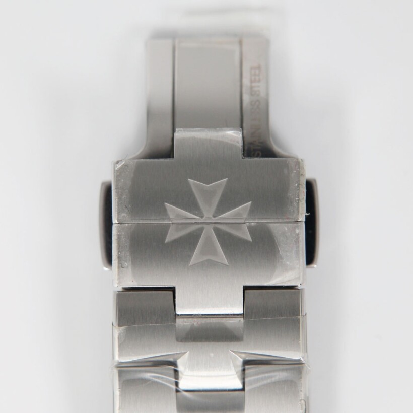 Montre Vacheron Constantin Overseas automatique cadran argent bracelet acier 41 mm