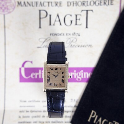Montre Piaget finition "Clous de Paris"