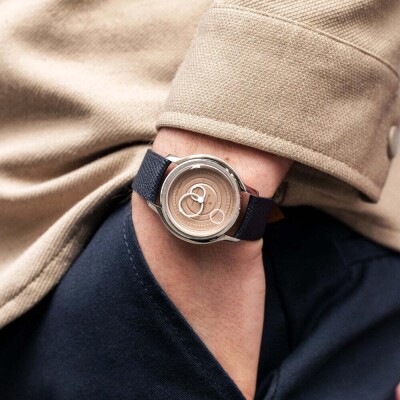 Montre Beaubleu Seconde Française 20.24 Saumon bracelet noir grainé