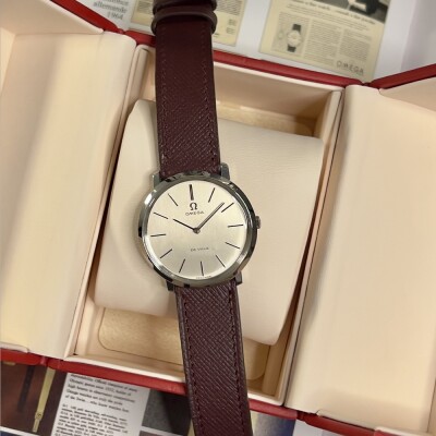 Montre OMEGA DE VILLE