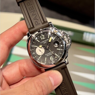 Montre Panerai Luminor GMT