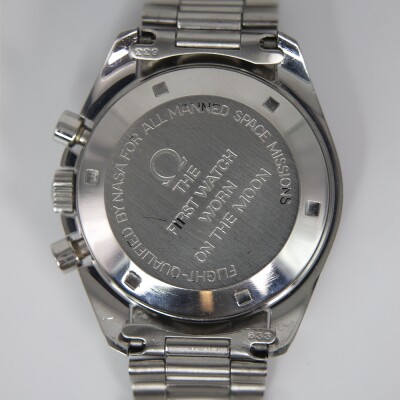 Montre OMEGA Speedmaster Moonwatch « Straight Writing »