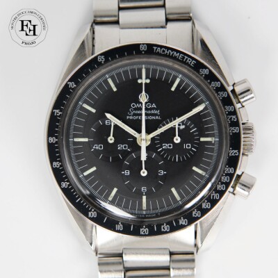 Montre OMEGA Speedmaster Moonwatch « Straight Writing »