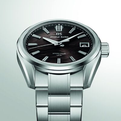 Montre Grand Seiko Evolution 9 Spring Drive "Lake Suwa Black"