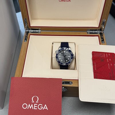 Montre OMEGA Seamaster Diver 300M Co-Axial Master Chronometer 42mm