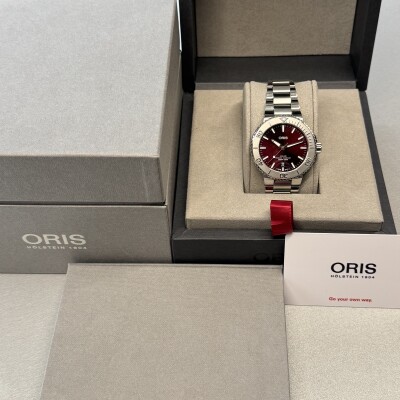Montre Oris Aquis Date Relief 01 733 7766 4158-07 8 22 05PEB