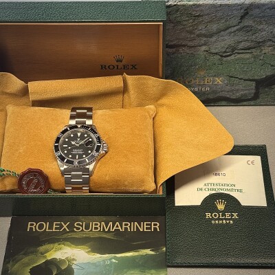 ROLEX Submariner Date 16610