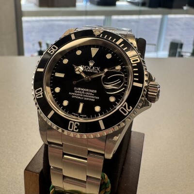 ROLEX Submariner Date 16610