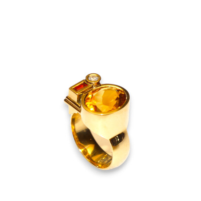 Bague Villeroy, Or Jaune Citrine, Saphir Rouge et Diamants