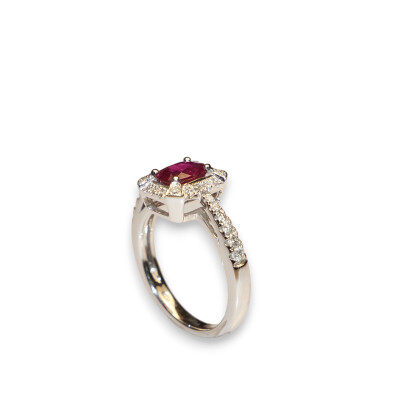 Bague Rubis, Or Blanc Diamants