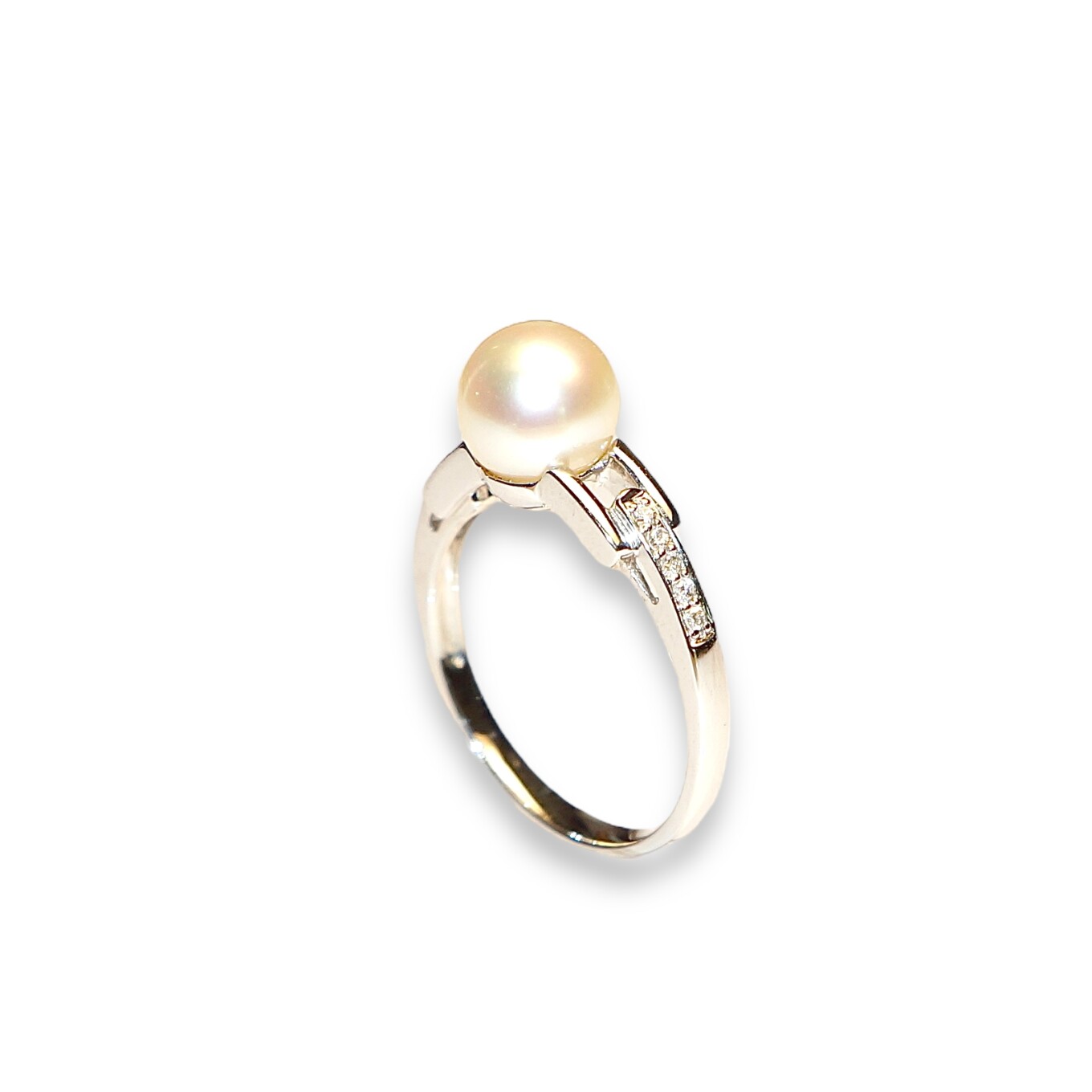 Bague Perles D’akoya et diamants, Or Blanc