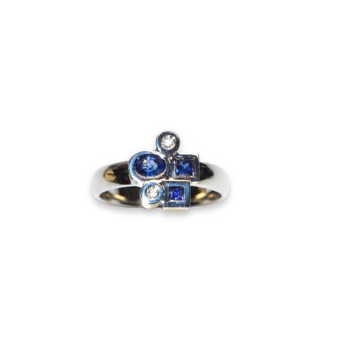 Bague Marélie Saphir Bleu et Diamants, Or Blanc