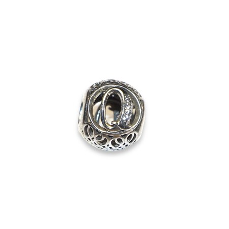 Charm Pandora Ajouré Initial Q en argent et Oxyde de Zirconium