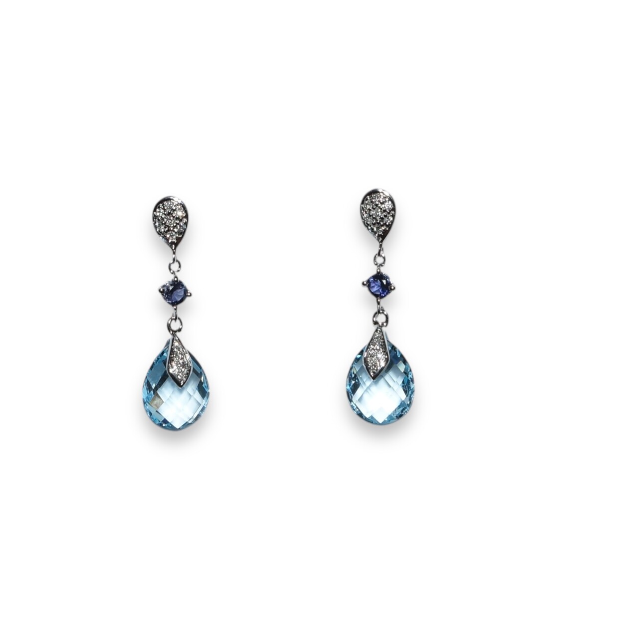 Boucles D’oreilles Iolite, Topaze Bleu et Diamants,  Or Blanc