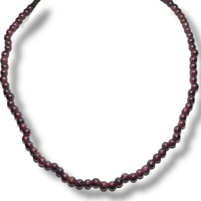 Collier Grenat
