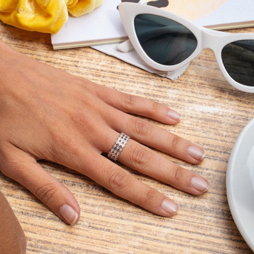 Bague en or blanc et diamants